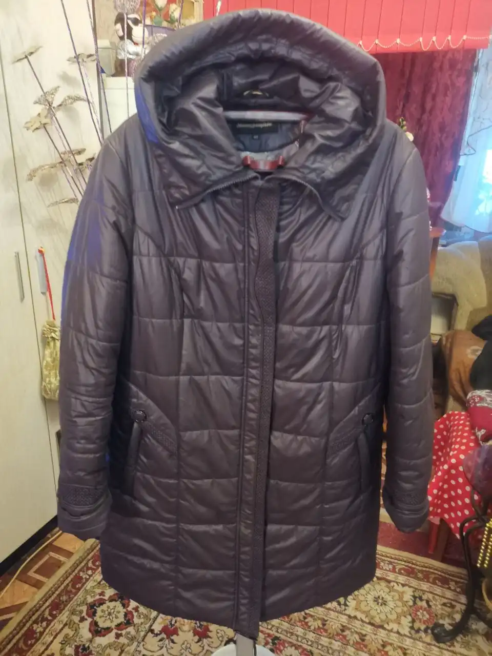Продажа женских зимних пуховиков и куртки 54 размера