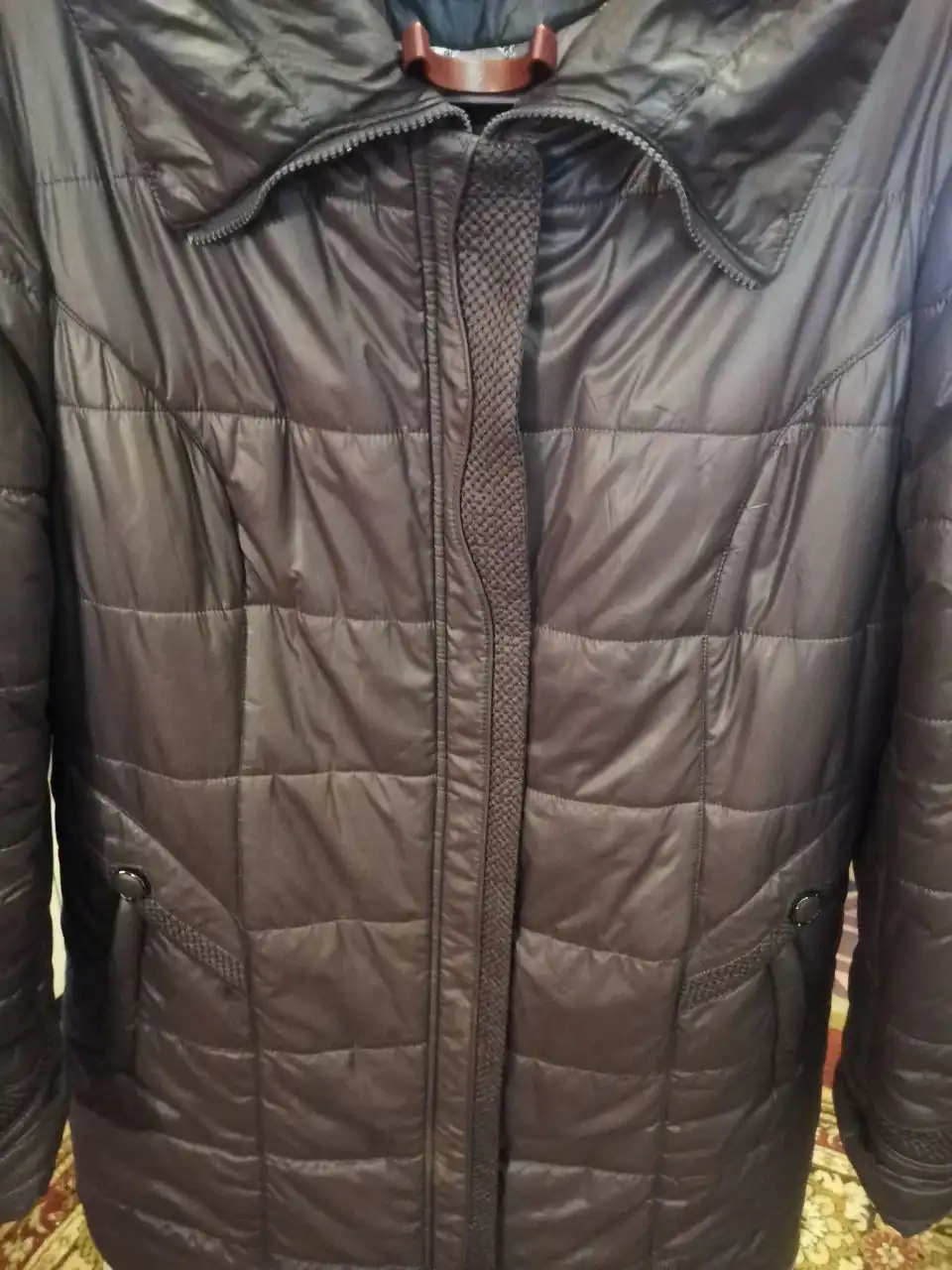 Продажа женских зимних пуховиков и куртки 54 размера