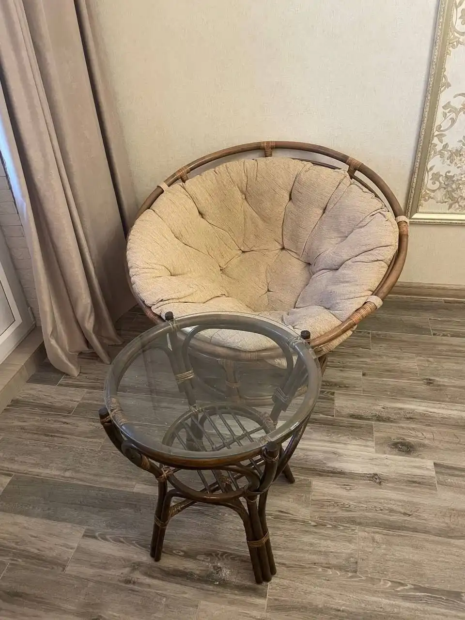 Продажа пуфика, кресел и столов