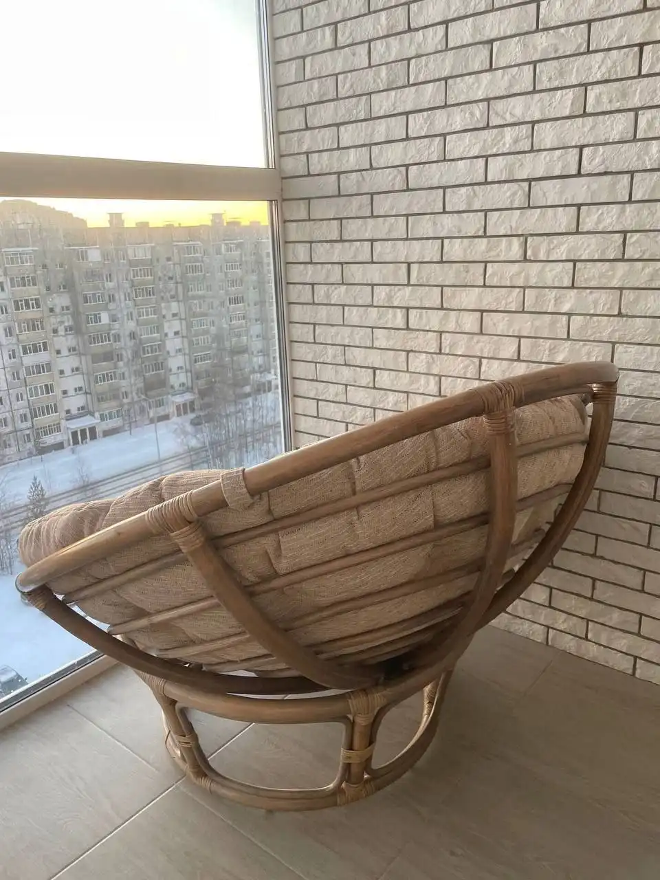 Продажа пуфика, кресел и столов