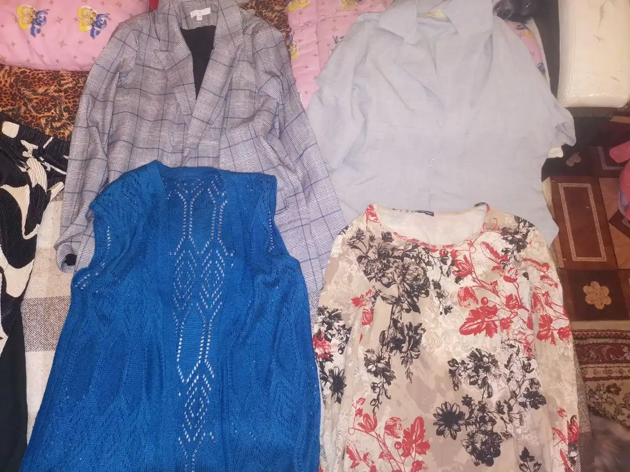 Продам женскую одежду от 50 до 56 размера