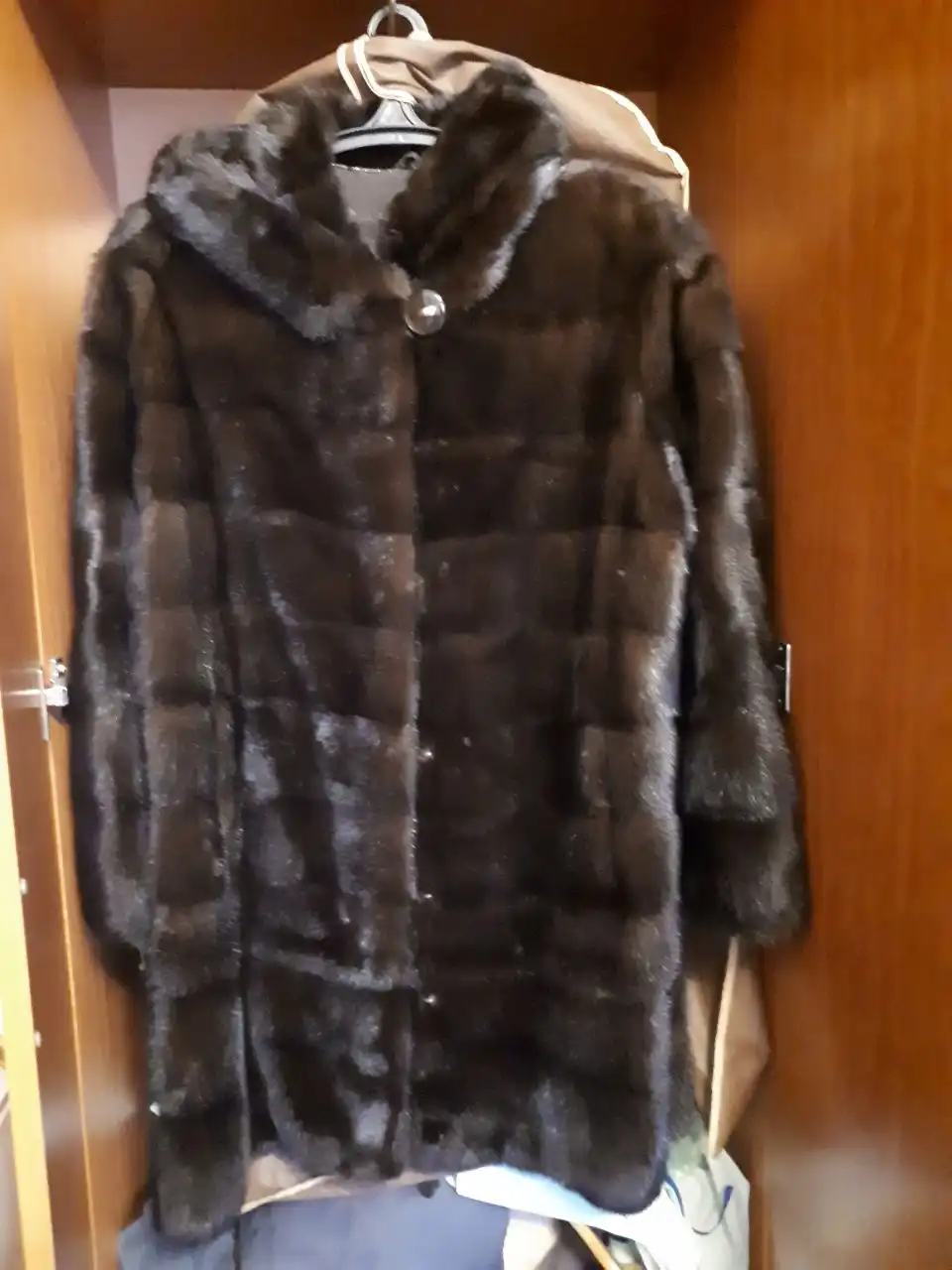 Продам шубу 52-54 размера - Верхняя одежда (Одежда) в Сургут