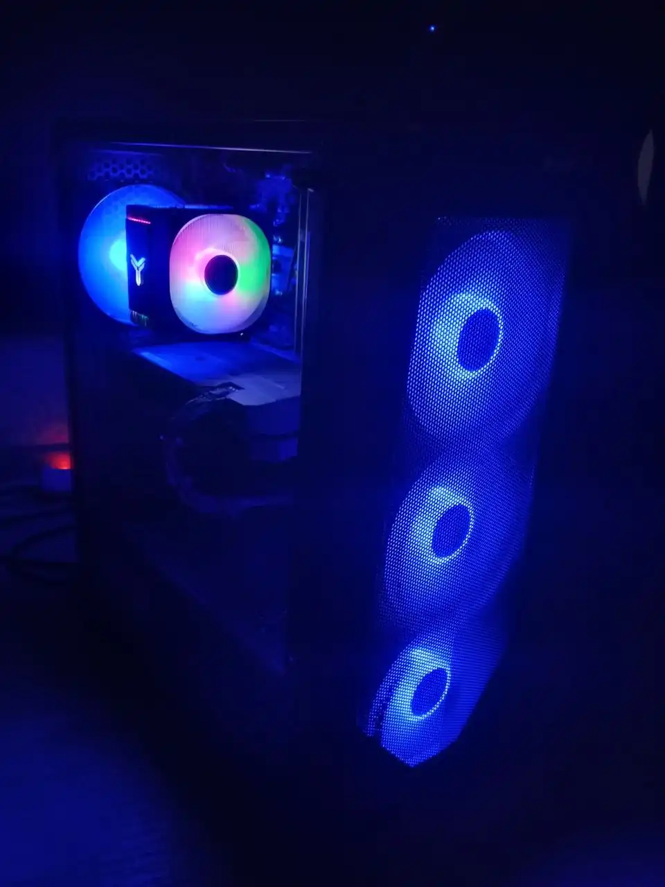 Игровой ПК с монитором, периферией и мебелью - Компьютеры и комплектующие (Электроника) в Сургут