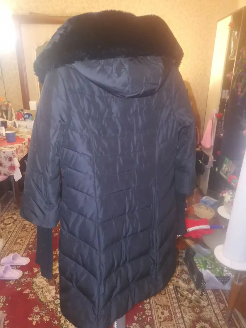 Пуховики и куртки женские 46-50 размера - Верхняя одежда (Одежда) в Сургут
