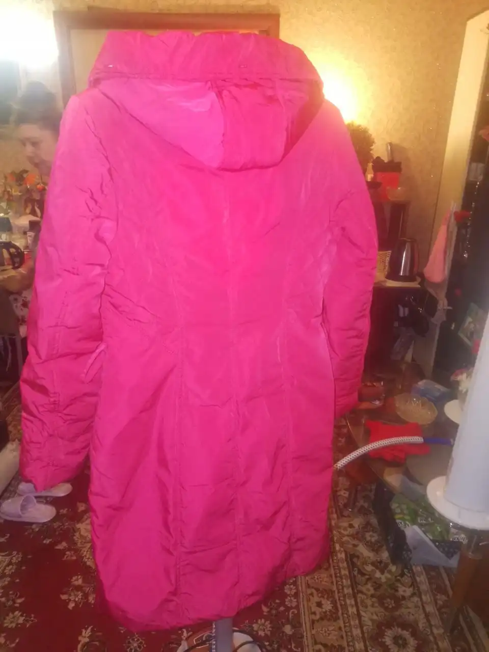 Пуховики и куртки женские 46-50 размера - Верхняя одежда (Одежда) в Сургут