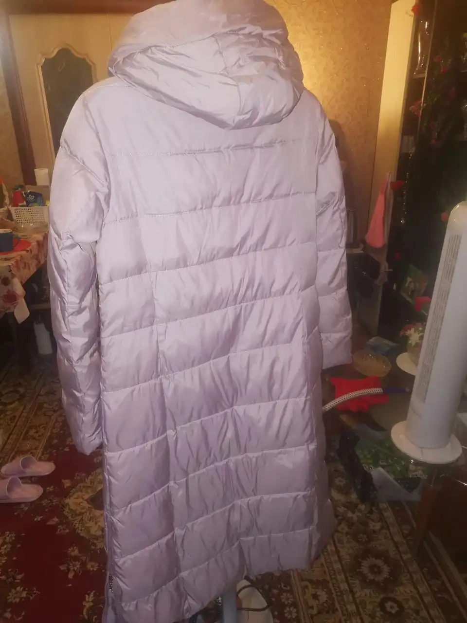 Пуховики и куртки женские 46-50 размера - Верхняя одежда (Одежда) в Сургут