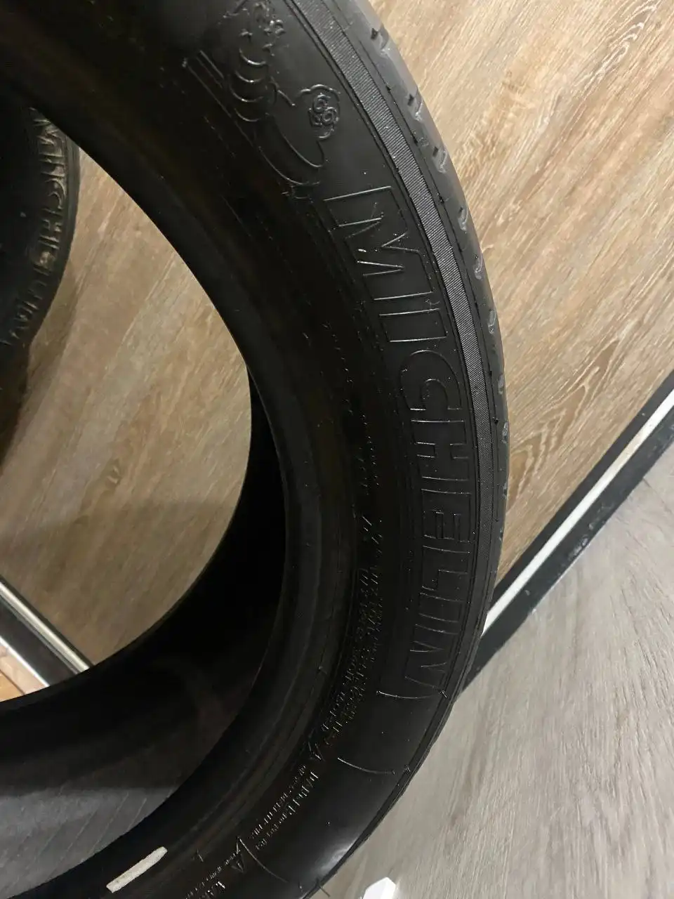 Продажа летней резины Michelin 245/50 R19 - Шины (Авто) в Сургут