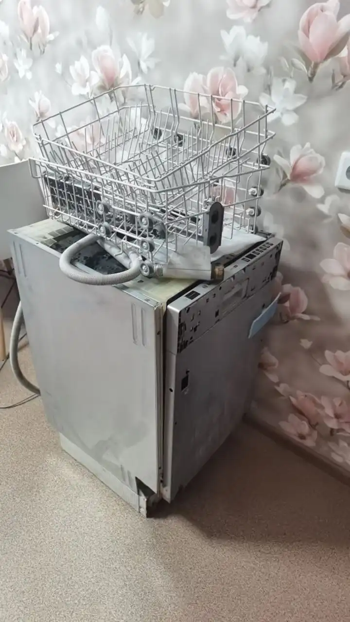 Посудомойка Bosch на запчасти - Барахолка в Сургут