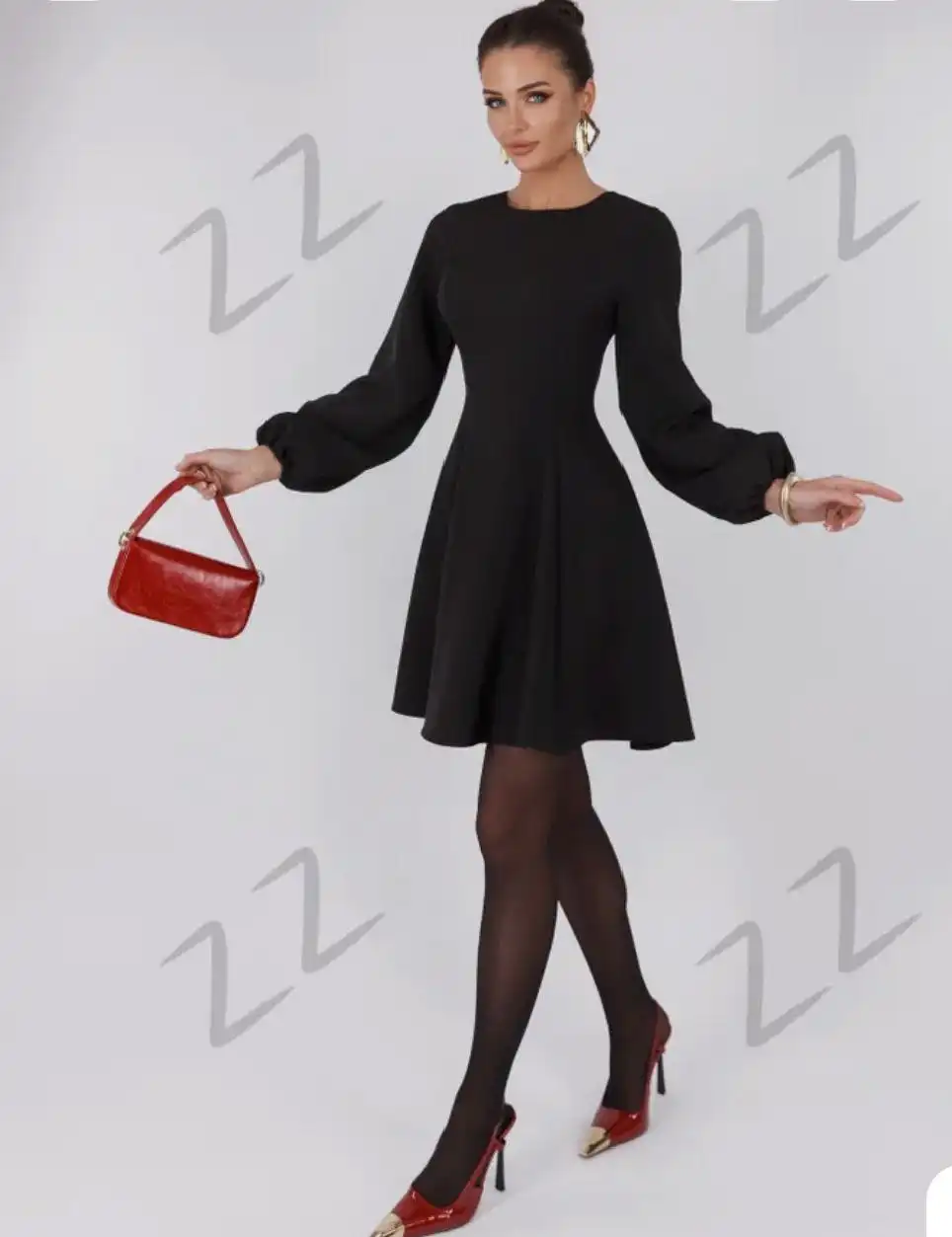 Платье новое размер 42(S) - Женская одежда (Одежда) в Сургут