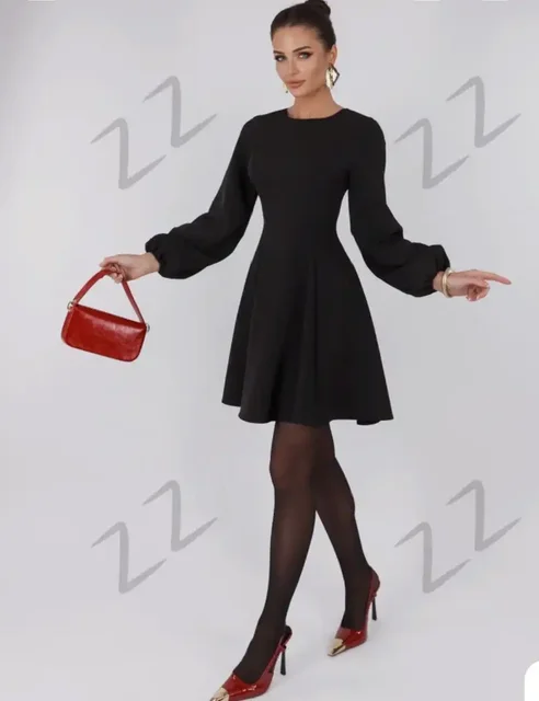 Платье новое размер 42(S) - Одежда в Сургут