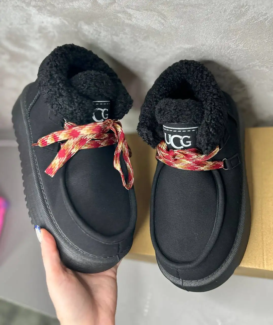 Продам новые UGG, размеры с 36 по 41 - Обувь (Одежда) в Сургут