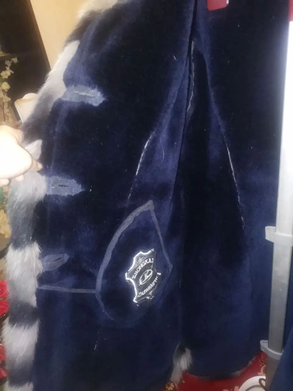 Женская дубленка 52-54 размер хорошее состояние - Верхняя одежда (Одежда) в Сургут