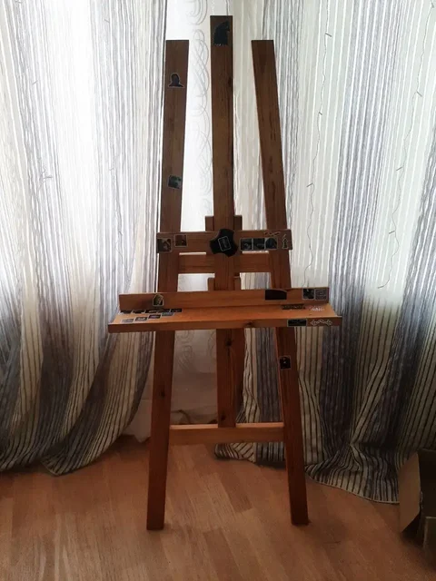 Продам стол журнальный и мольберт деревянный - Сантехника в Сургут