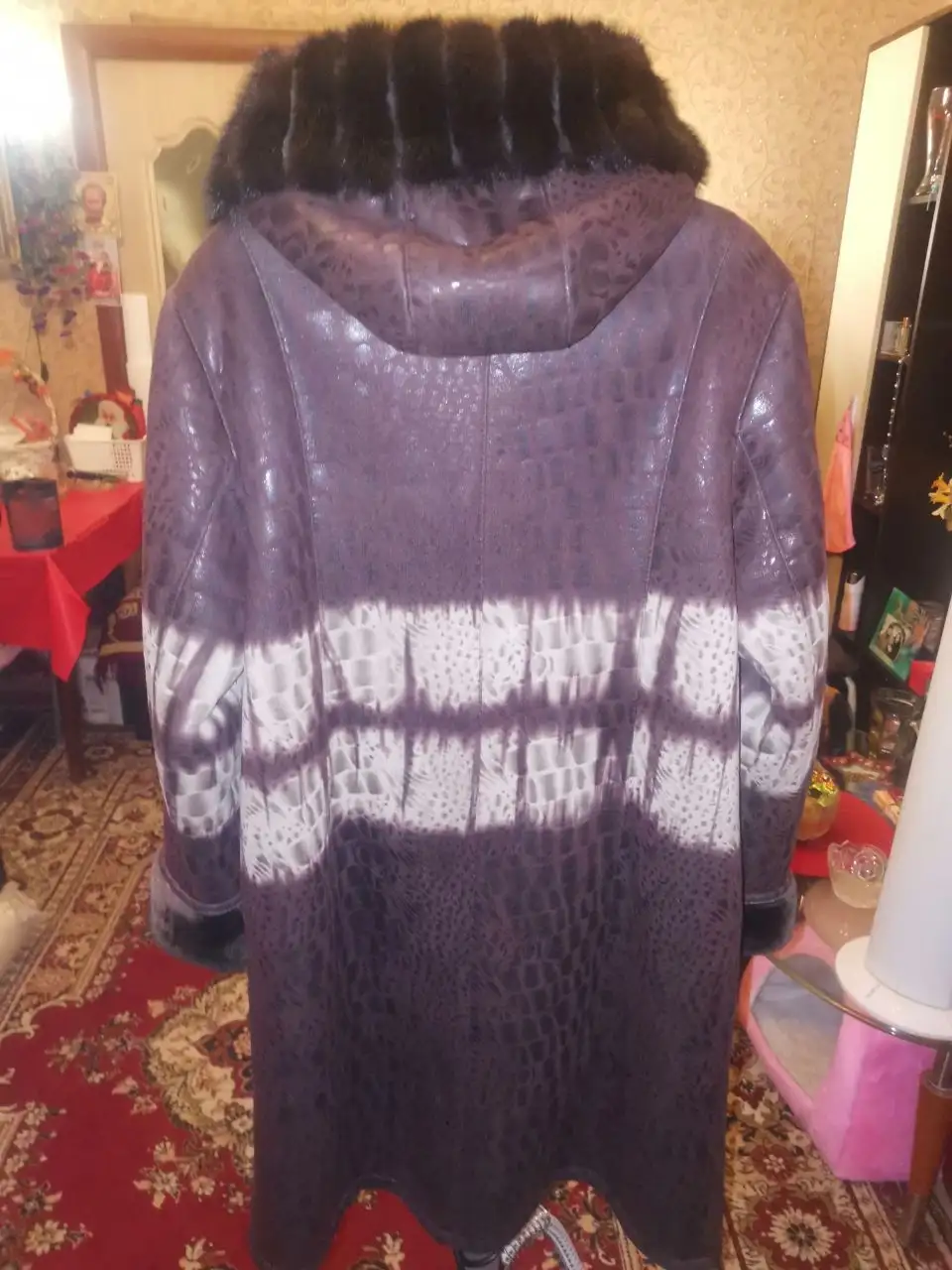 Продам новую женскую дубленку 54 размера с норкой - Верхняя одежда (Одежда) в Сургут
