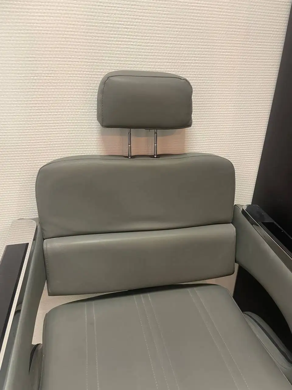 Продам барберское/парикмахерское кресло - Готовый бизнес и оборудование в Сургут