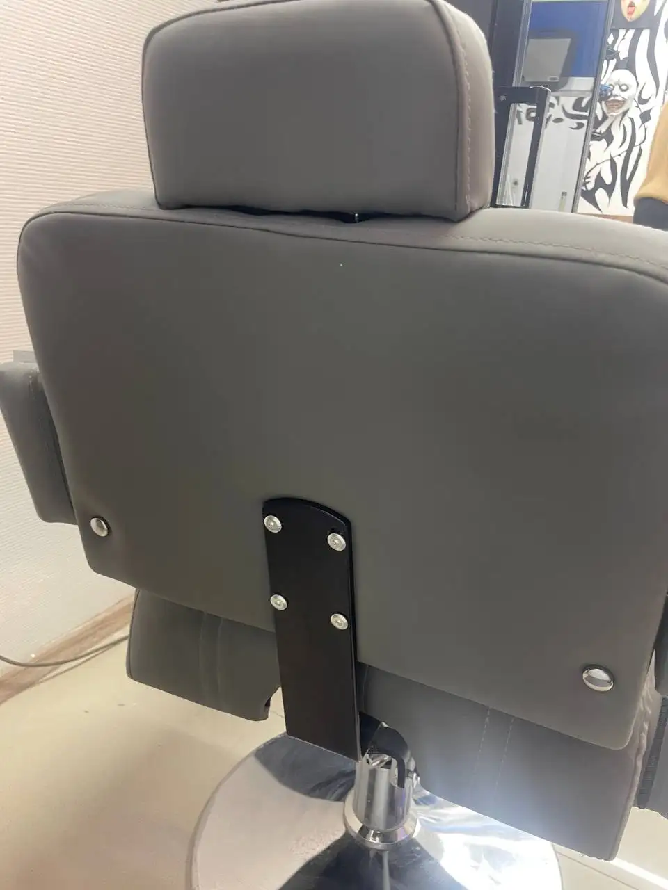 Продам барберское/парикмахерское кресло - Готовый бизнес и оборудование в Сургут