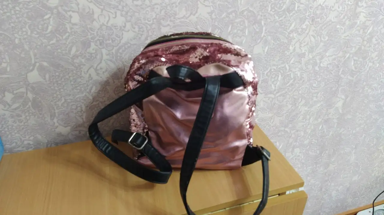 Рюкзак с пайетками - Барахолка в Сургут