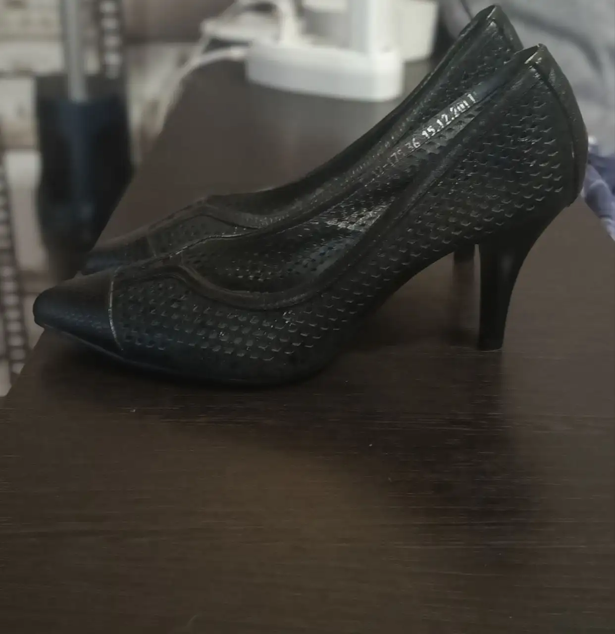 Новые кожаные туфли размер 36 - Обувь (Одежда) в Сургут