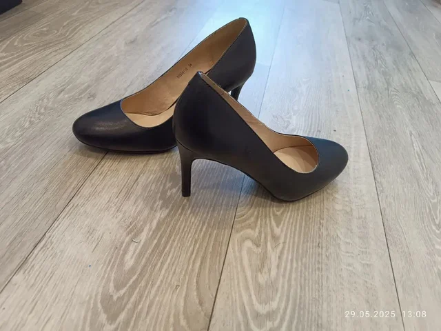 Новые кожаные туфли 36 размер - Женская одежда больших размеров в Сургут