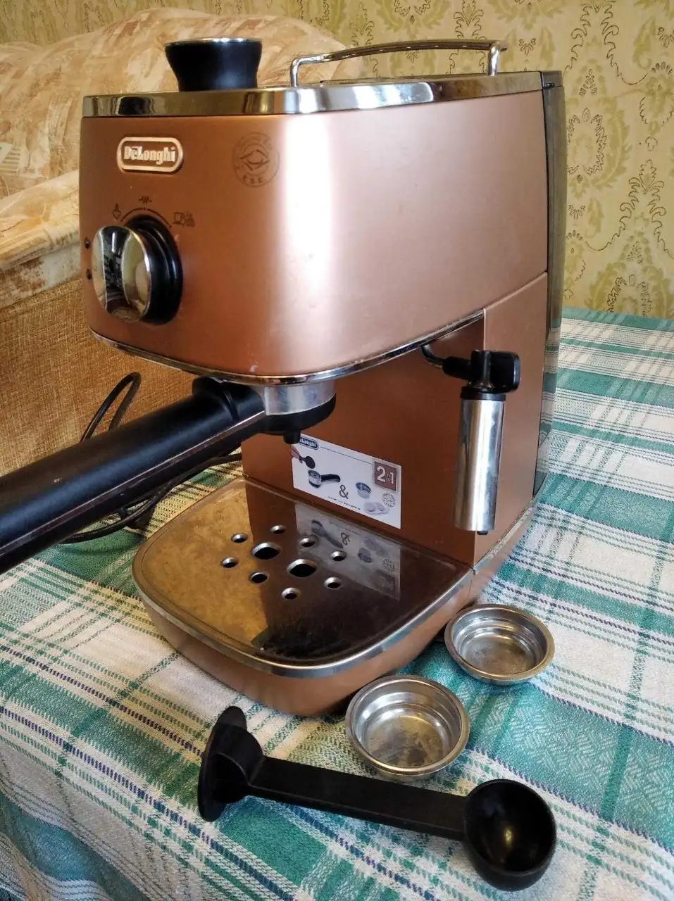 Продам рожковую кофемашину Delonghi Distinta ECI 341.CP - Электроника в Сургут