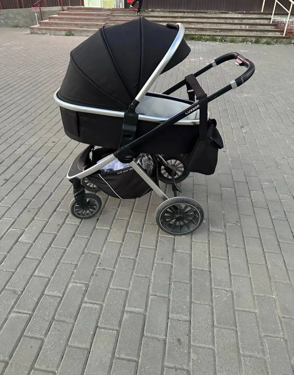 Коляска Luxmom 2в1 - Товары для детей в Сургут