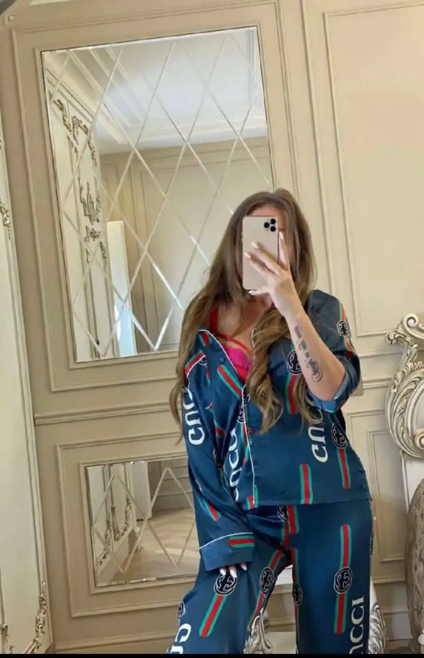 Продам женскую одежду