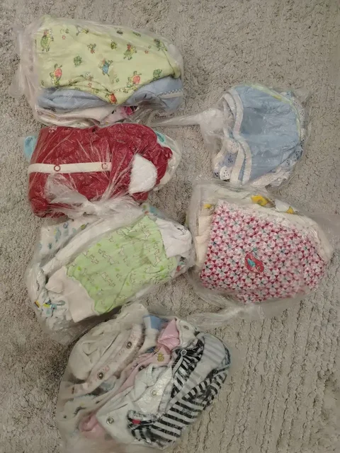 Даром вещи от 0 до 3 месяцев - частное объявление в Сургут