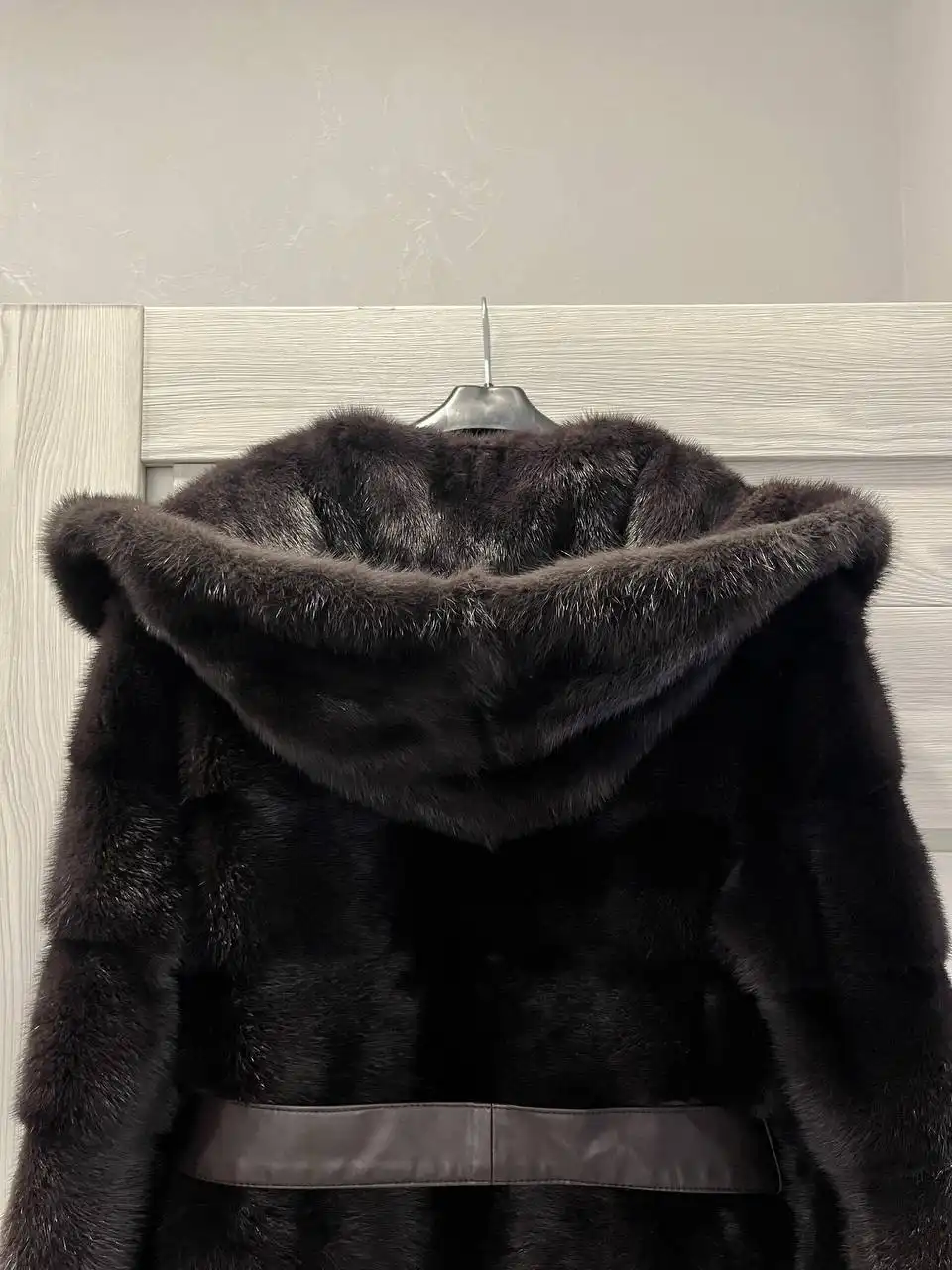 Продам норковую шубу