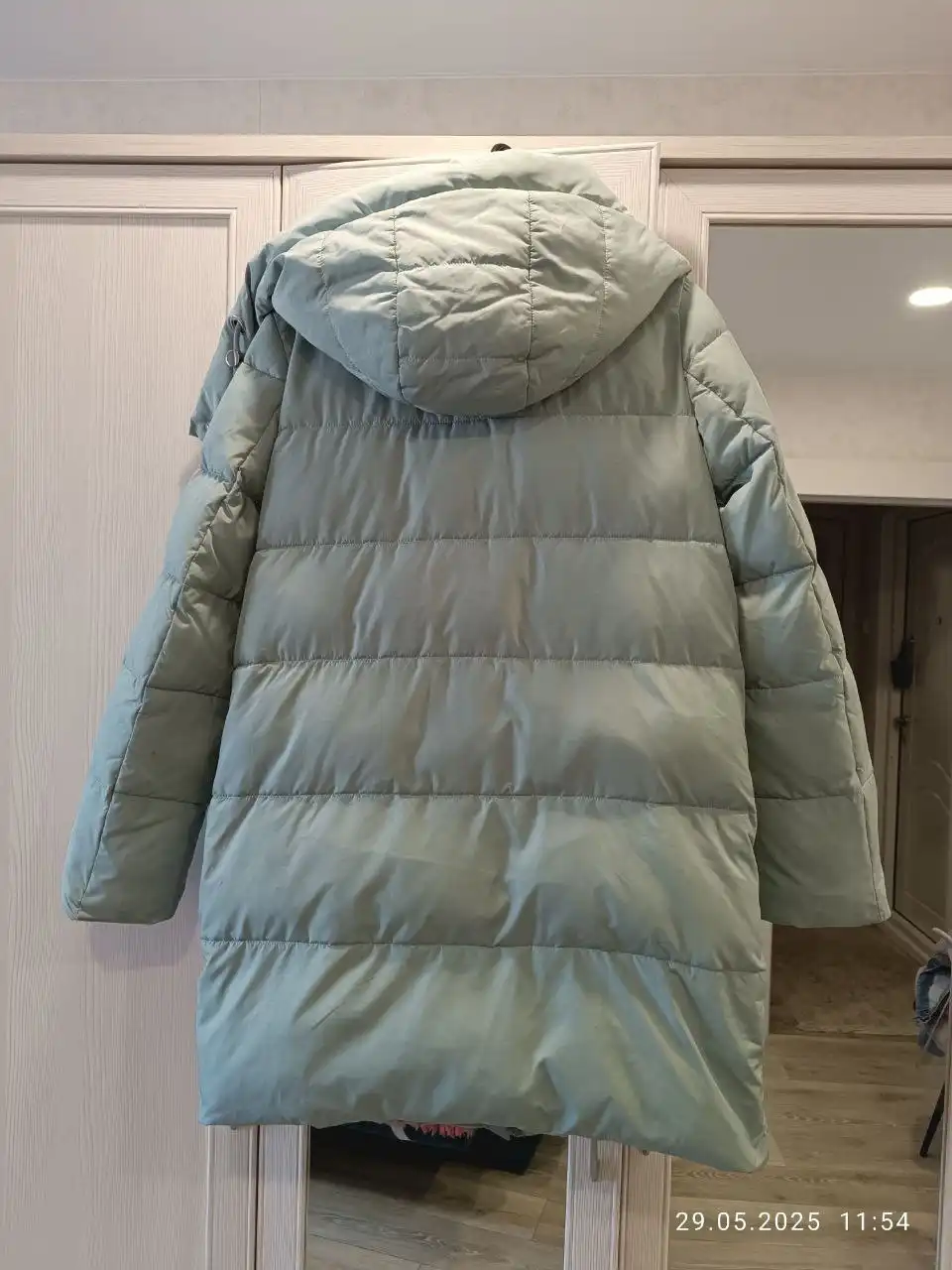 Продажа зимней куртки 42 размера