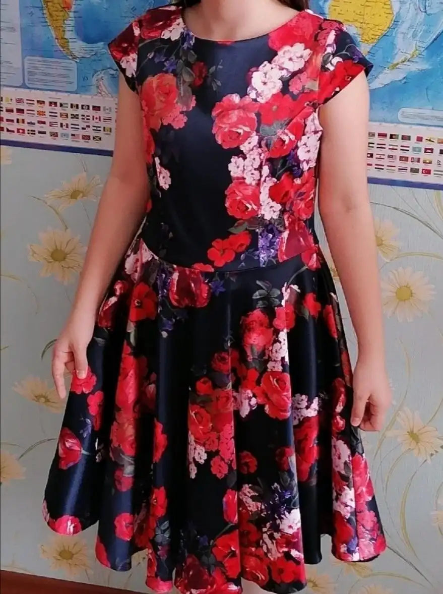 Платья детские б/у