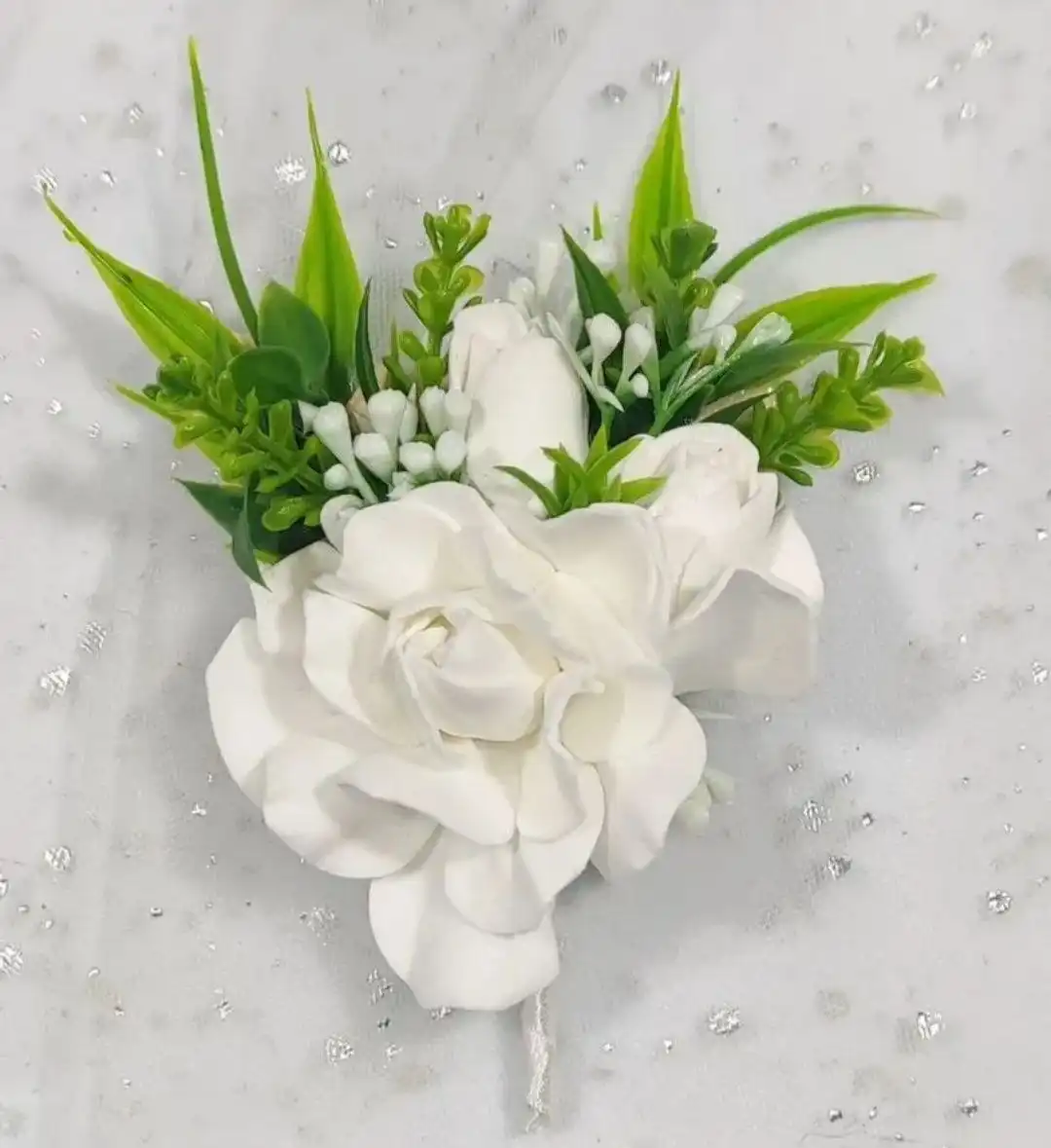 Продажа свадебных украшений на машину