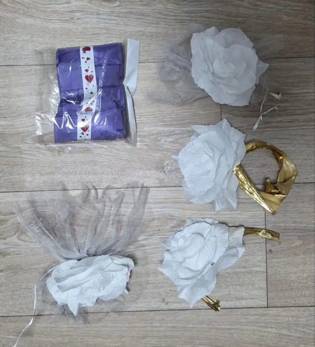 Продажа свадебных украшений на машину