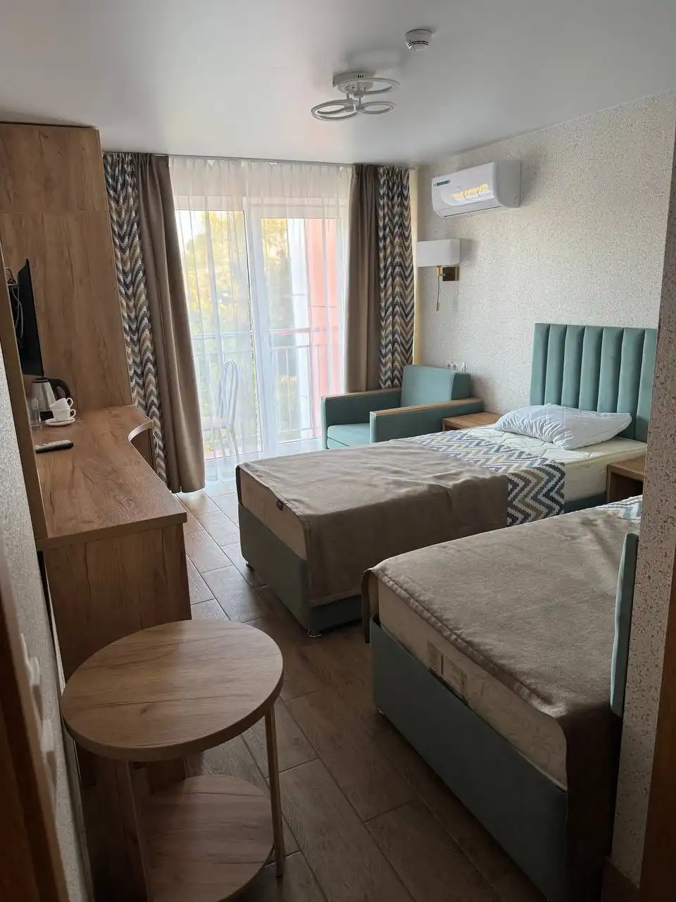 Апартаменты в комплексе АК «Мореин» в Джубге