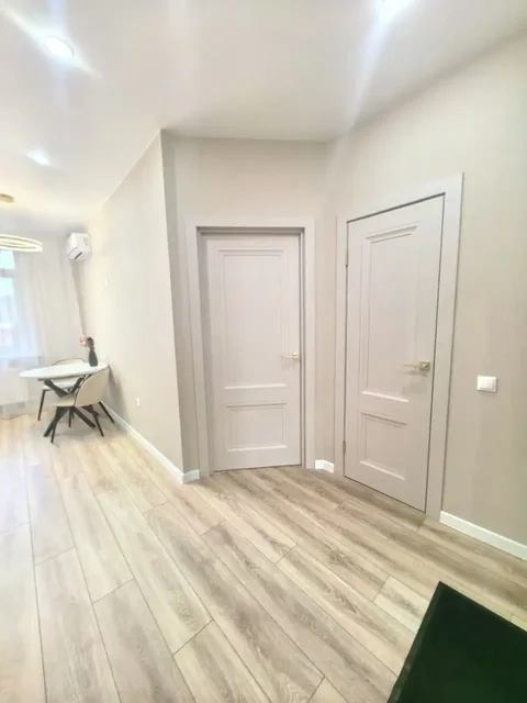 Продажа однокомнатной квартиры с гардеробной в ЖК Губернский - Недвижимость в Краснодар