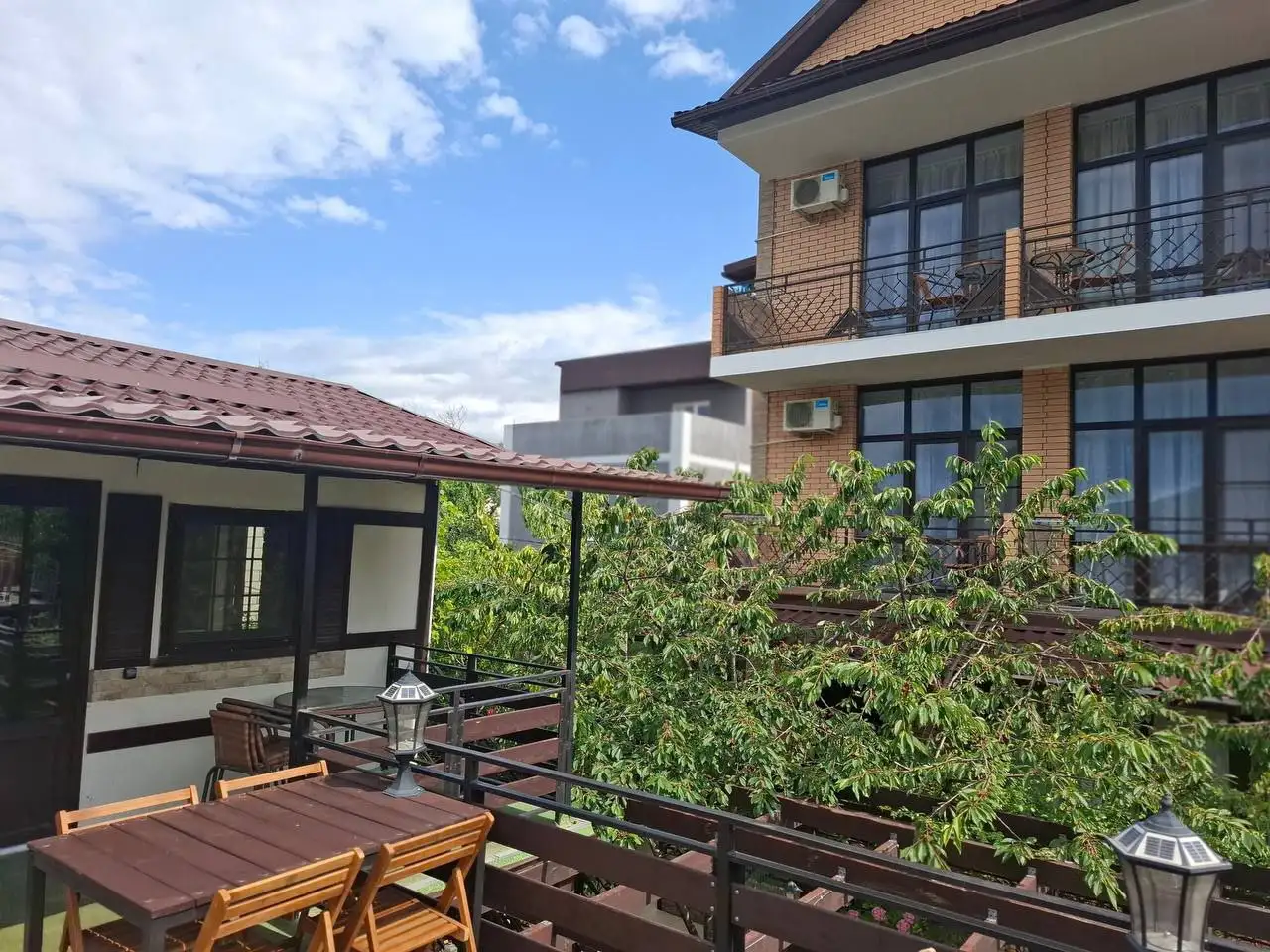 Дом с гостевым бизнесом в центре курорта Кабардинка - Дома (Недвижимость) в Кабардинка