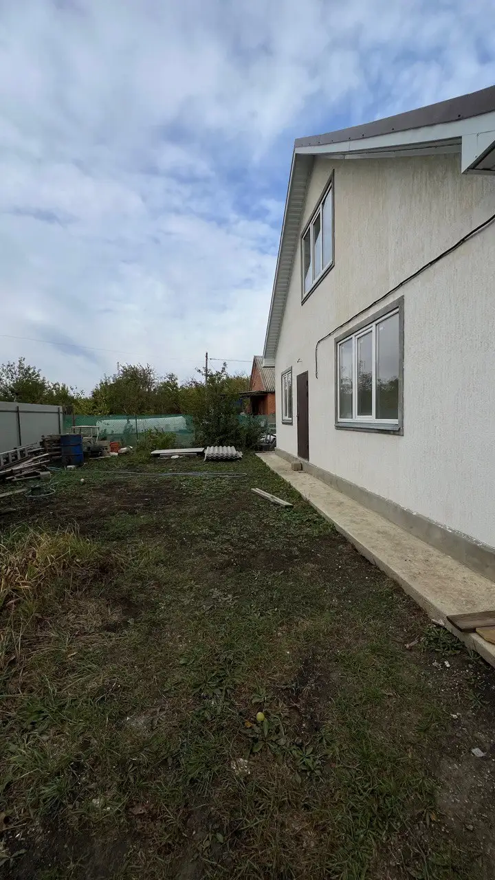 Продам просторный дом с земельным участком и пропиской в Краснодаре - Дома (Недвижимость) в Краснодар