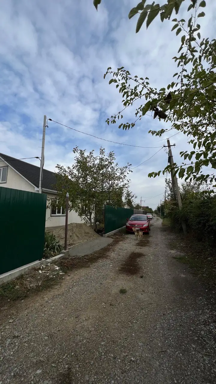 Продам просторный дом с земельным участком и пропиской в Краснодаре - Дома (Недвижимость) в Краснодар