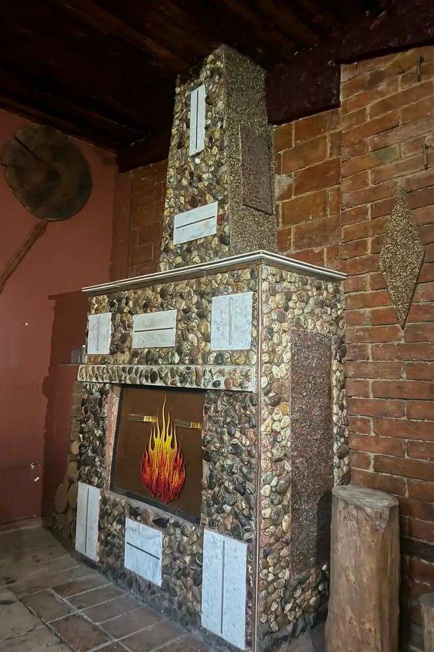 Продается дом лесника с правом прописки в селе Михайловка, Крым - Дома (Недвижимость) в Село Михайловка