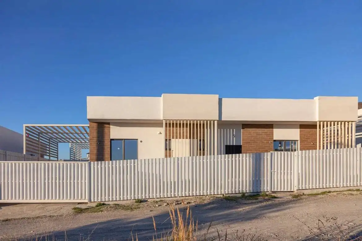 Два последних дома в камерном поселке Panorama Hill в Южной Озереевке - Дома (Недвижимость) в Южная Озереевка