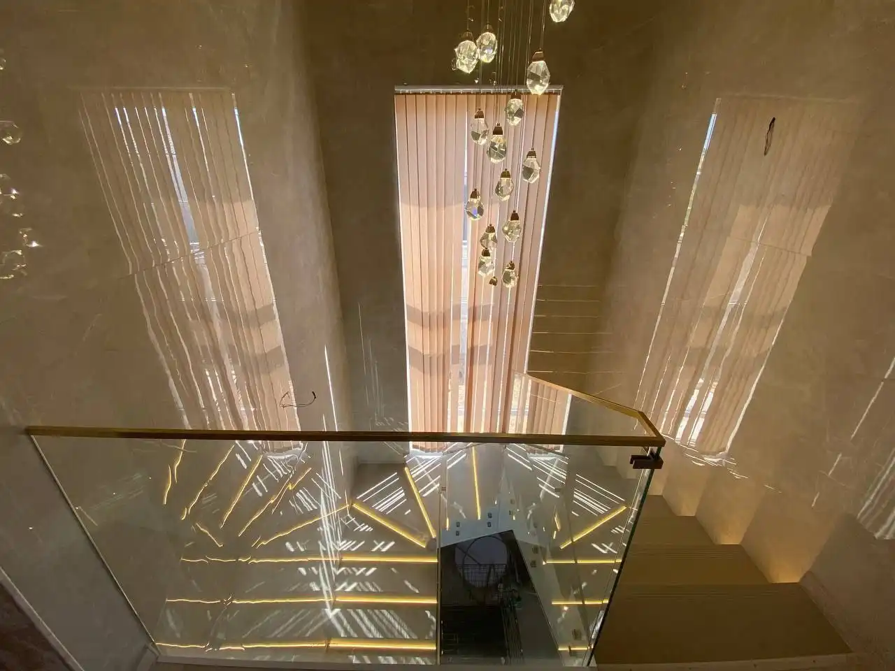 Продается элитный двухэтажный дом с дизайнерским ремонтом в с. Мирное