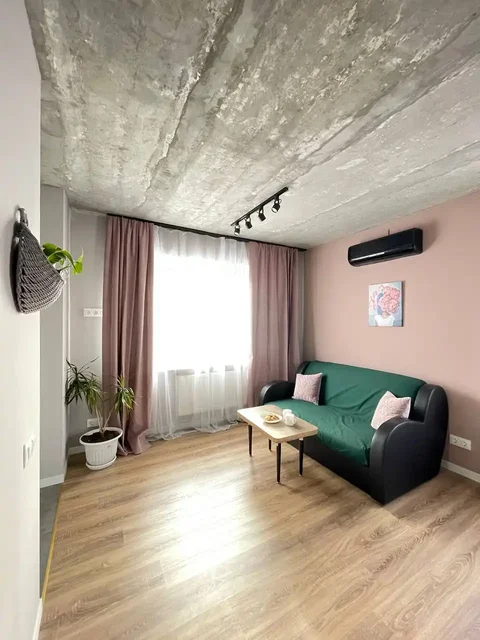 Сдам 1-комнатную квартиру посуточно в центре Казани - Недвижимость в Казань