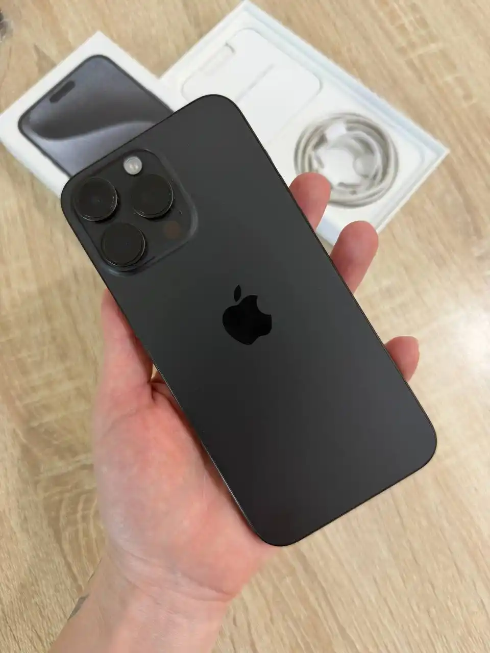 Продам IPhone 15 pro max