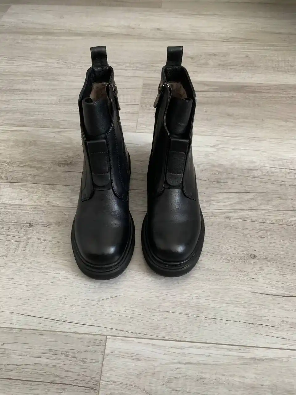 Женские зимние ботинки Laviatti