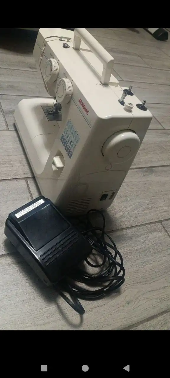 Швейная машина