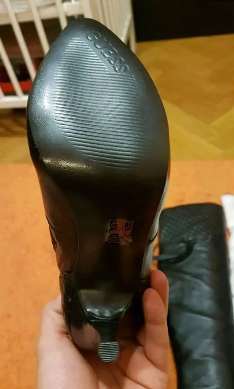 Туфли на шпильке из натуральной кожи