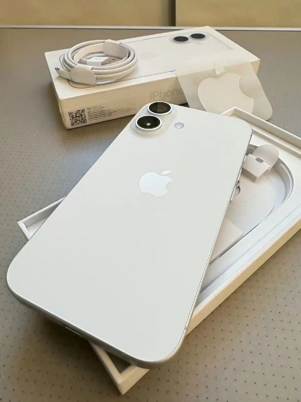 IPhone 16 128гб