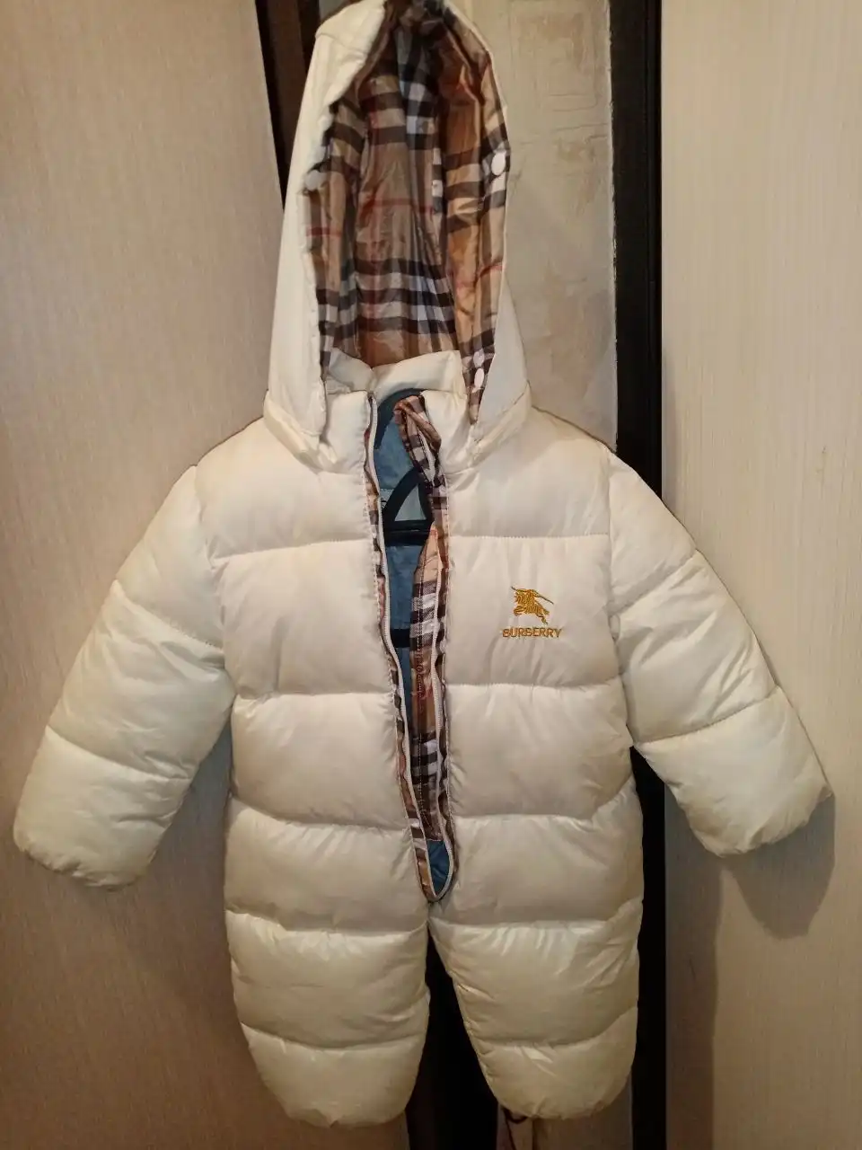 Продам детский комбинезон