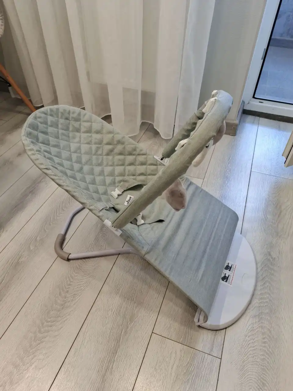 Шезлонг для новорождённых б/у отличное состояние