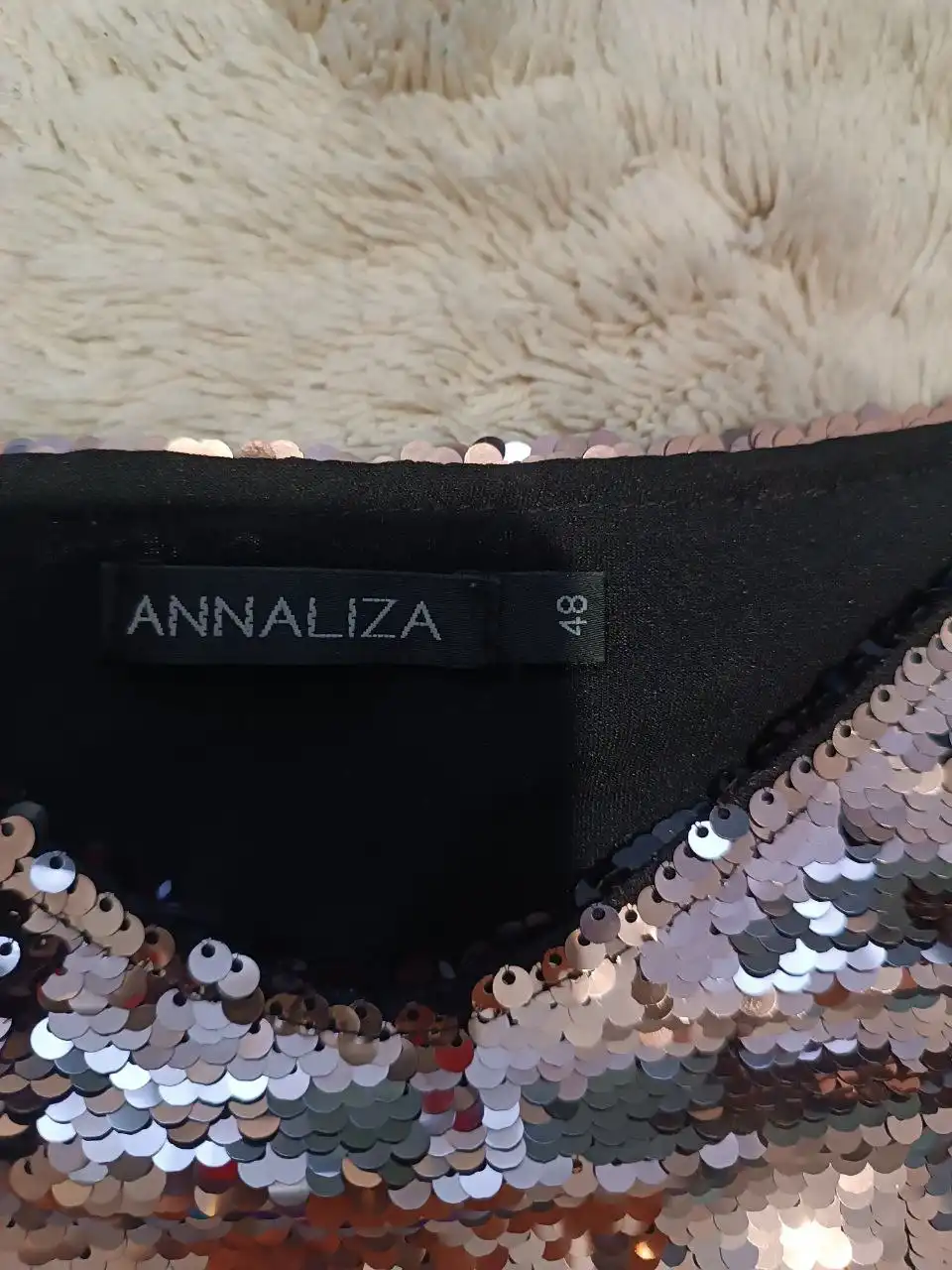 Продам новое платье 48 р