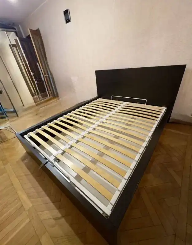 Кровать Ikea 160х200 с подъемным механизмом